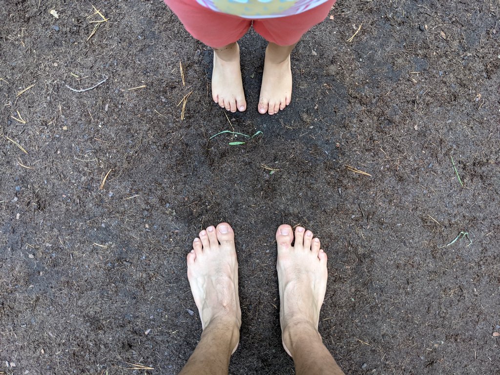 Barefoot duo